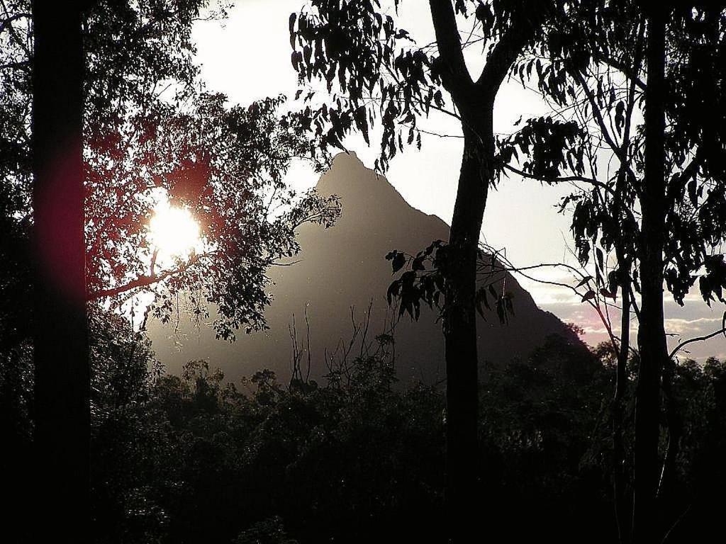 Glass House Mountains Ecolodge Exterior photo