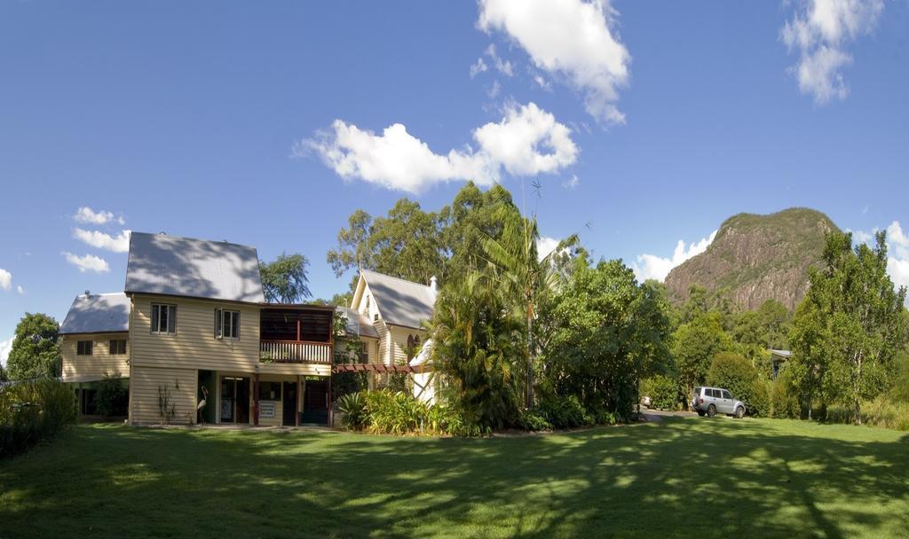 Glass House Mountains Ecolodge Exterior photo